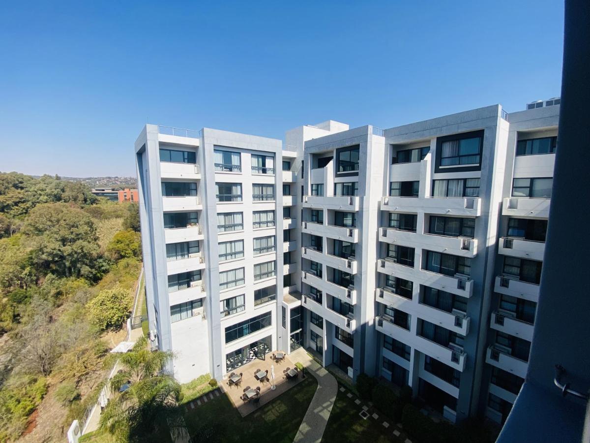 Stay Menlyn Pretoria Bagian luar foto