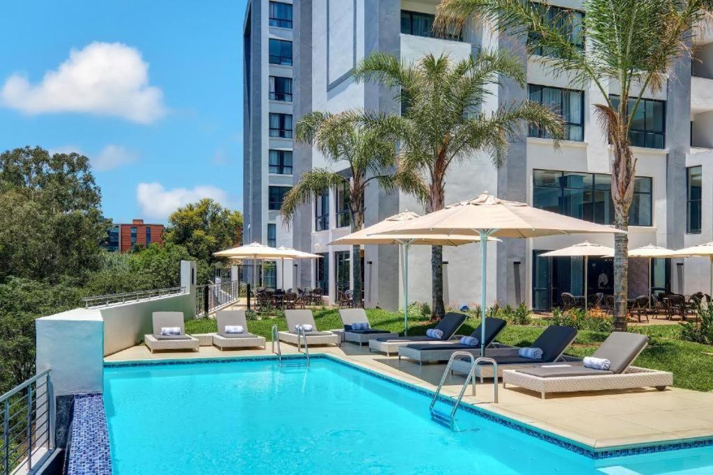 Stay Menlyn Pretoria Bagian luar foto